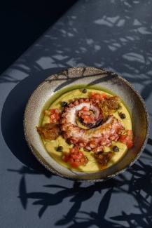 Mavro Gastronomic Experience